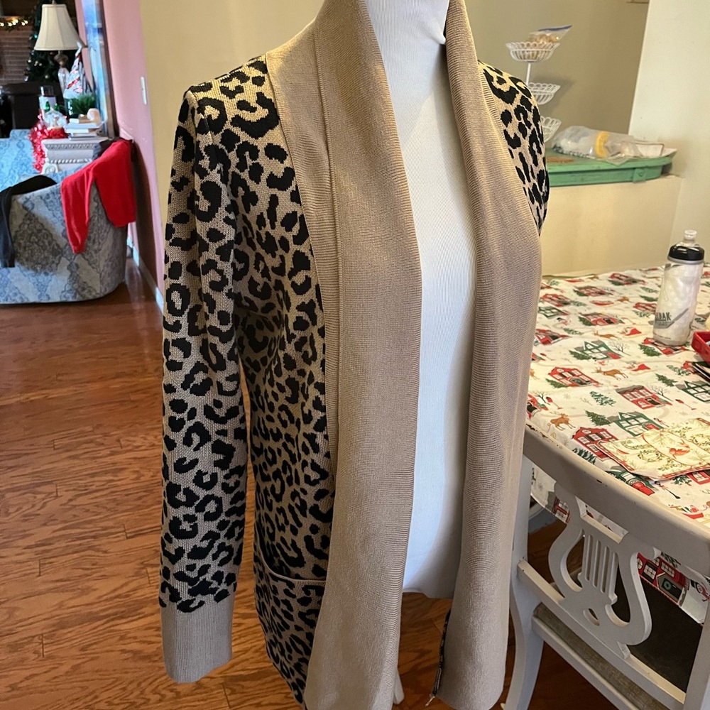 Moon & Madison open-front leopard print cardigan